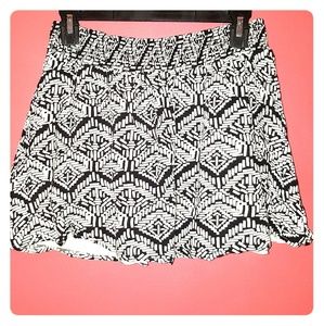 Black and White fun patterned mini skirt